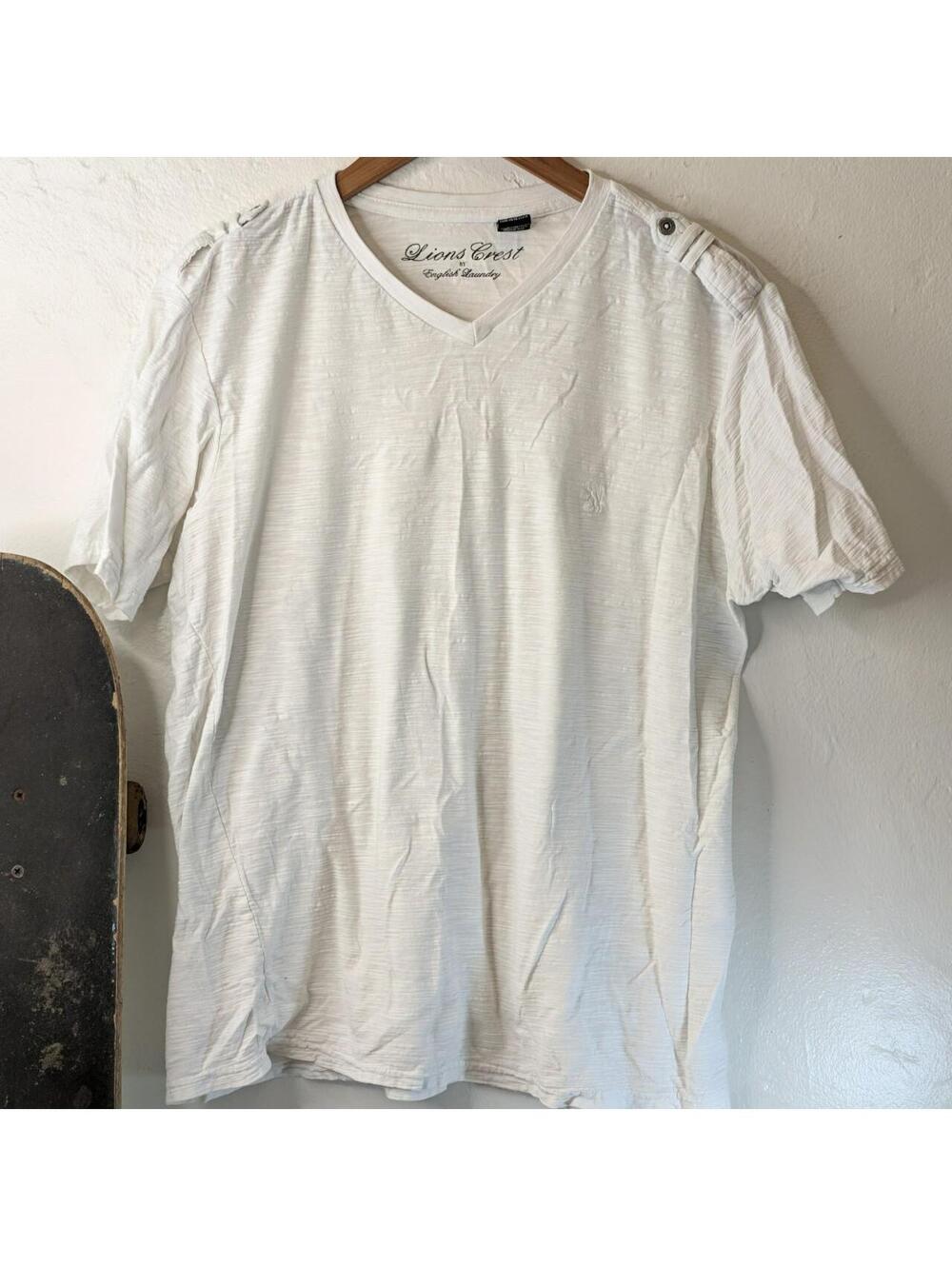 Lions Crest by English Laundry Slub Knit V-Neck Tee with Epaulets Mens M